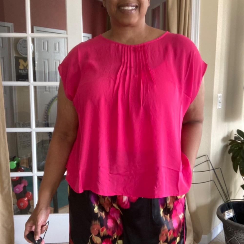 Torrid Georgette Dolman Crop Top, Pink Peacock, Size 1, NWT
